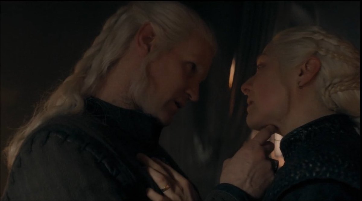 Patri6's tweet photo. In the end, it all begins and ends with Daemon. He is the man Rhaenyra chose long ago to share her path with, and the one she keeps returning to. Please don’t  tell me this is merely a political marriage. 
#HouseOfTheDragon https://t.co/VmJflKq9bk