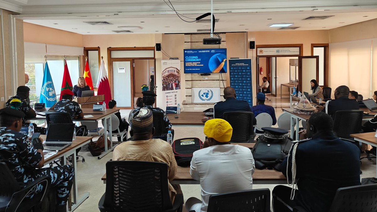 UN_OCT's tweet photo. 🎓 Congratulations to 22 faculty members from 🇳🇬 #Nigeria 🇧🇫 #BurkinaFaso & 🇰🇪 #Kenya who graduated from a 3-week Instructor Programme to teach counter-terrorism investigations in their national police academies
by @UN_OCT & @AlAkhawayn university
#UNiteToCounterTerrorism https://t.co/Oqt4cObzVg