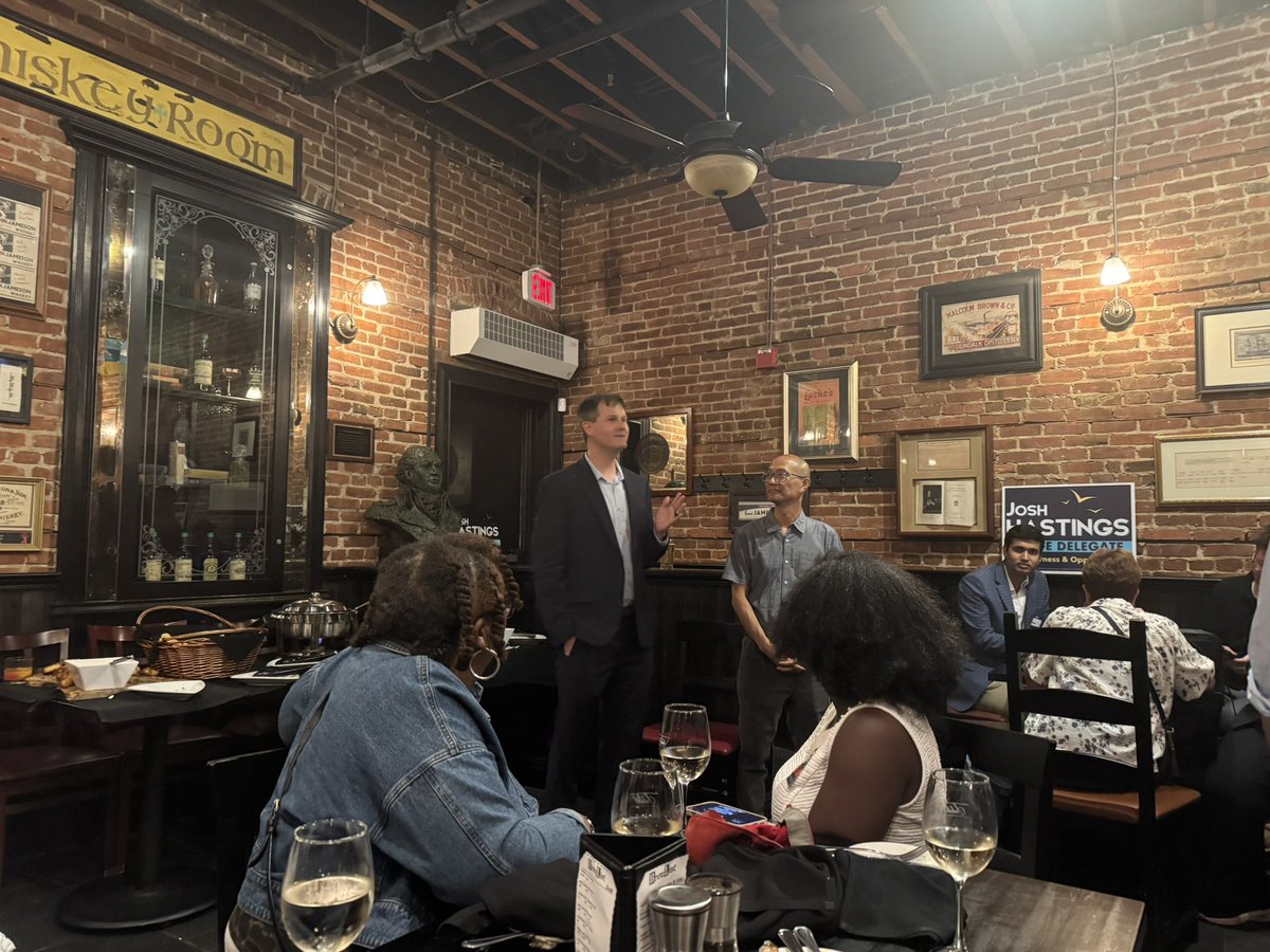 Stinnett_41st's tweet photo. Josh Hastings for Delegate….

I’m back in Annapolis for tomorrow’s special session but first I had to show my support to my friend Democratic Delegate nominee Josh Hastings for District 32B. 

#ElectJHastings https://t.co/IAz0DSWwHw