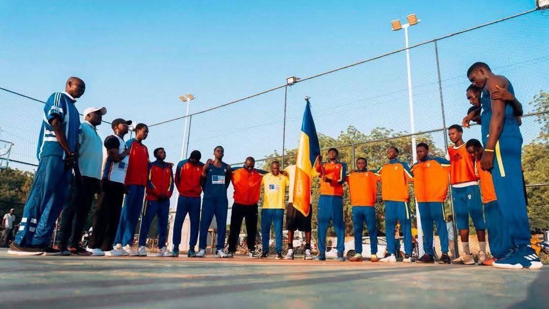 Idris7j's tweet photo. رفع علم تشاد في أي بطولة فخر كبير. ✊🏾🇹🇩🇹🇩

كل التوفيق لمنتخب ساو تحت 18 عاماً،
 وإن شاء الله يرجعوا بنتائج تفرح كل التشاديين ويشرفوا بلدهم في بطولة إفريقيا. 🏀🇹🇩✊🏾🌍

#تشاد #SAO #كرة_السلة https://t.co/WmTF9nMVat