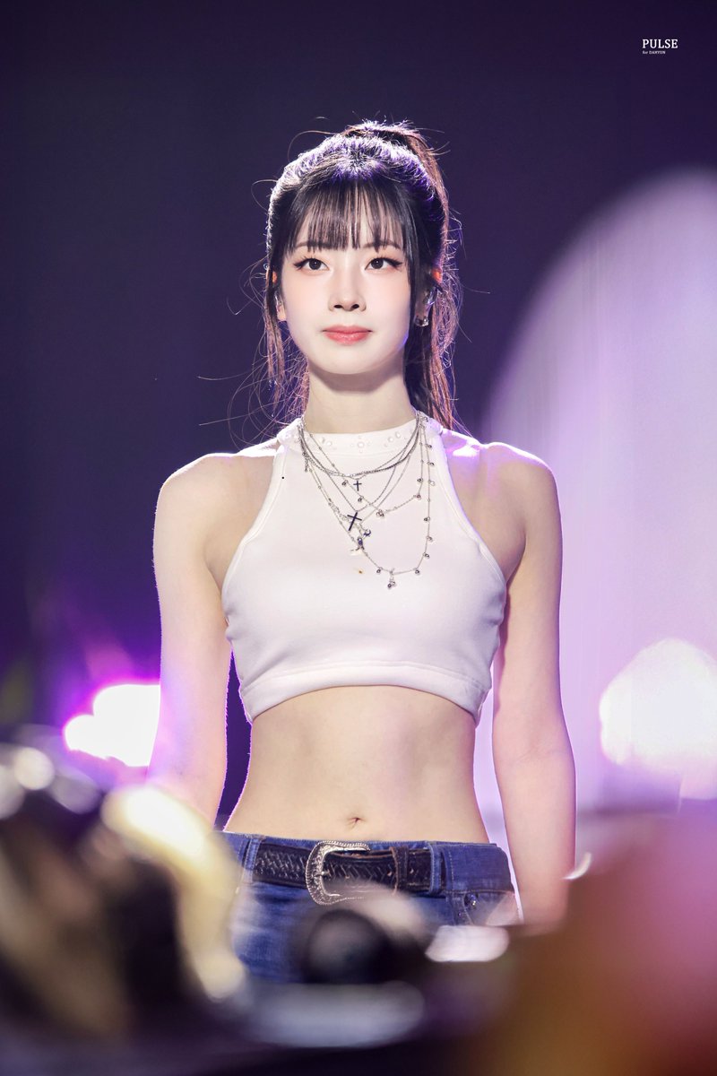dahyunpopbase's tweet photo. One year ago, DAHYUN made history at Lollapalooza. https://t.co/F00z3T4xmO