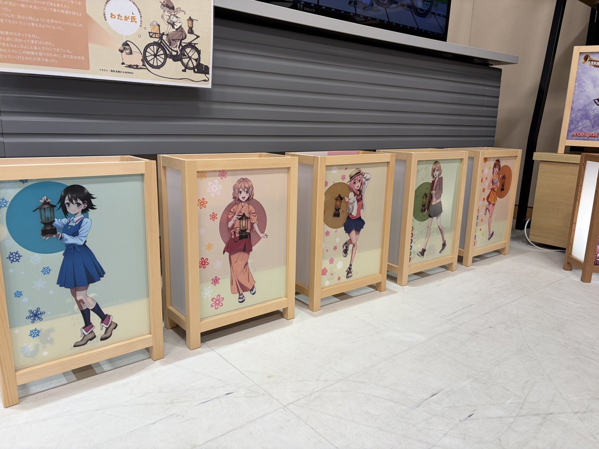 foreverbocchi_r's tweet photo. https://t.co/156gXXdBbN本社着いたー！
あーもうあちこちに好きな作品だらけで幸せ空間…スタジオ推しなら絶対PA！
（早速散財しまくったw） https://t.co/ndMec069xz