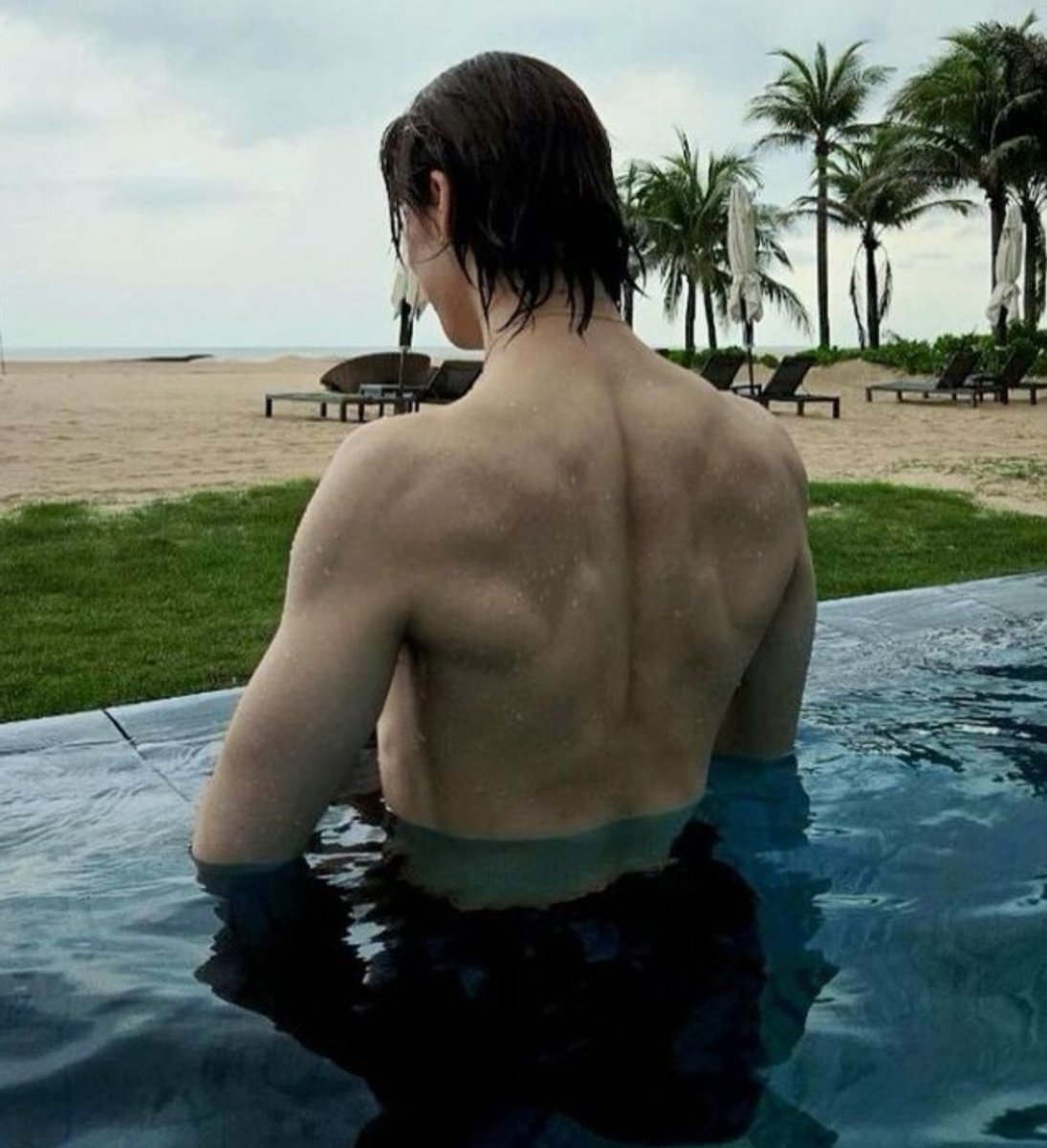 wontonaegi's tweet photo. secret life                                                                    real life https://t.co/rOOwFNCoDB