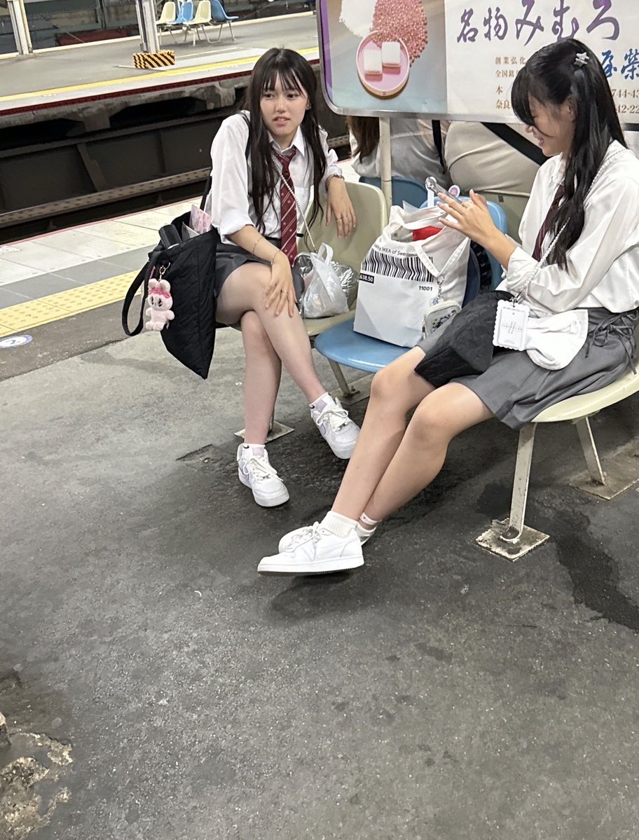 ktlqw's tweet photo. 電車・駅で見かけた可愛い子たちPart.2
JK最高💕 https://t.co/BgcUZ2HuRV