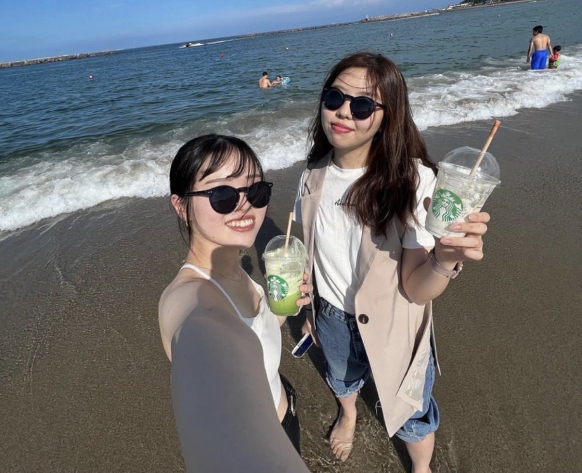 ktlqw's tweet photo. 【晒し依頼】
さき25歳
キャミソール1枚で男を誘惑する淫乱女💕
あと少しで見えちゃいそう💕
#おなぺ
#おなペ晒し
#晒し依頼 https://t.co/RQlnbbBXV8