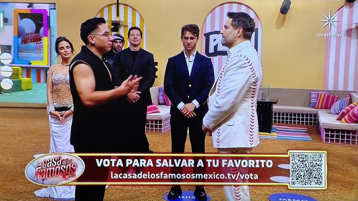 ar2_mx's tweet photo. :#Ar2Tv🦎📺:
#LaCasaDeLosFamososMéxico 
Personalidades profundamente OPUESTAS, el chacal y el caballero. 

- Ese Perez: “Quieres encajar en todos lados” 
- Memo: “me quisiste hacer un swing (jugar sucio) pero lo vamos a arreglar” https://t.co/CT3SE0EJJq