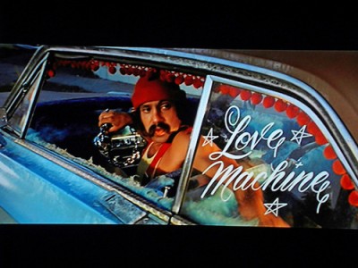 TheDuck0h's tweet photo. @oelma__ Russian "Love Machine."  That's nice, isn't it? https://t.co/ST5HRHOd51