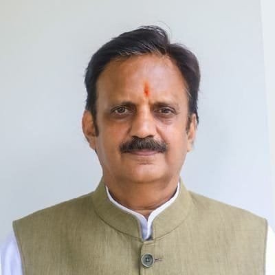 drnarottammisra's tweet photo. वरिष्ठ भाजपा नेता एवं मध्यप्रदेश के उपमुख्यमंत्री श्री राजेन्द्र शुक्ल जी को जन्मदिन की हार्दिक एवं अनंत शुभकामनाएं।
माँ पीतांबरा से आपके उत्तम स्वास्थ्य, यशस्वी, सुखमय एवं दीर्घायु जीवन की मंगलकामना करता हूं।
@rshuklabjp https://t.co/whJ4ogqV7V