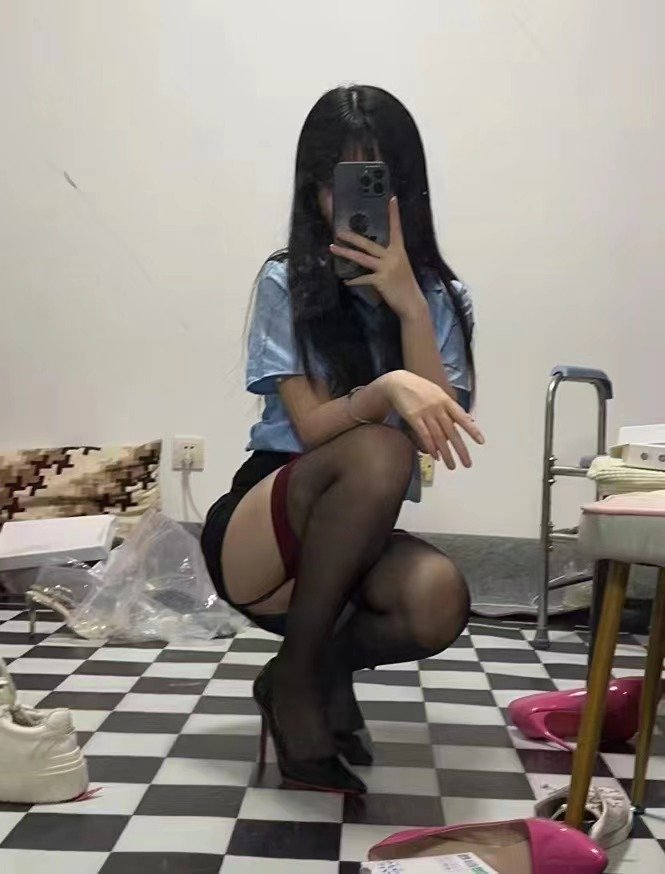 anyuessss's tweet photo. 狗狗喜欢哪种风格？在北京 #北京女王 https://t.co/VVKeyWtai7