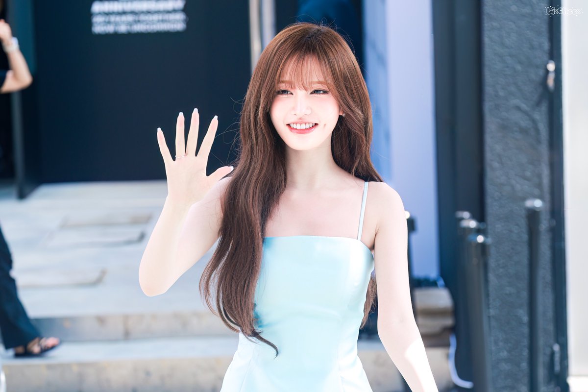 liz_cheez's tweet photo. 🐱260719 𝐇𝐃
#아이브 #리즈 #IVE #LIZ https://t.co/zMfVvmDud3