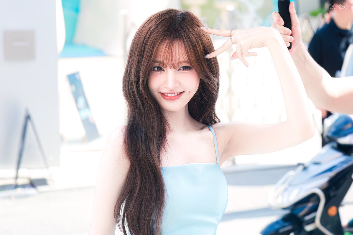 liz_cheez's tweet photo. 🐱260719 𝐇𝐃
#아이브 #리즈 #IVE #LIZ https://t.co/zMfVvmDud3