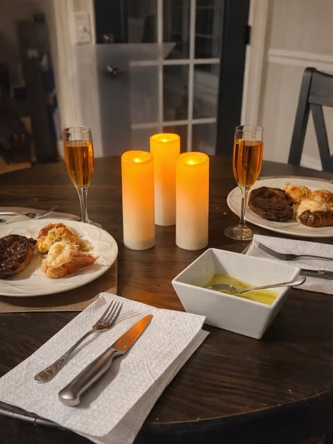 EricRuizRP's tweet photo. Another busy week ahead. Tonight just dinner and movie with @AviannaPradarp one simple, nice, and quiet before da chaos starts again. https://t.co/ZcezgyDs52