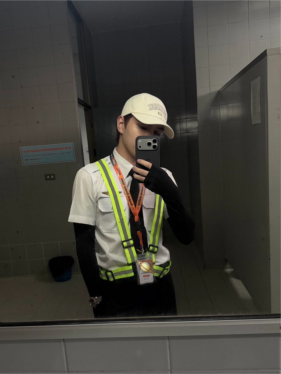 saturn_da0's tweet photo. นกที่ตื่นเช้าาาาาาา🥱 https://t.co/yKHJOHYknb