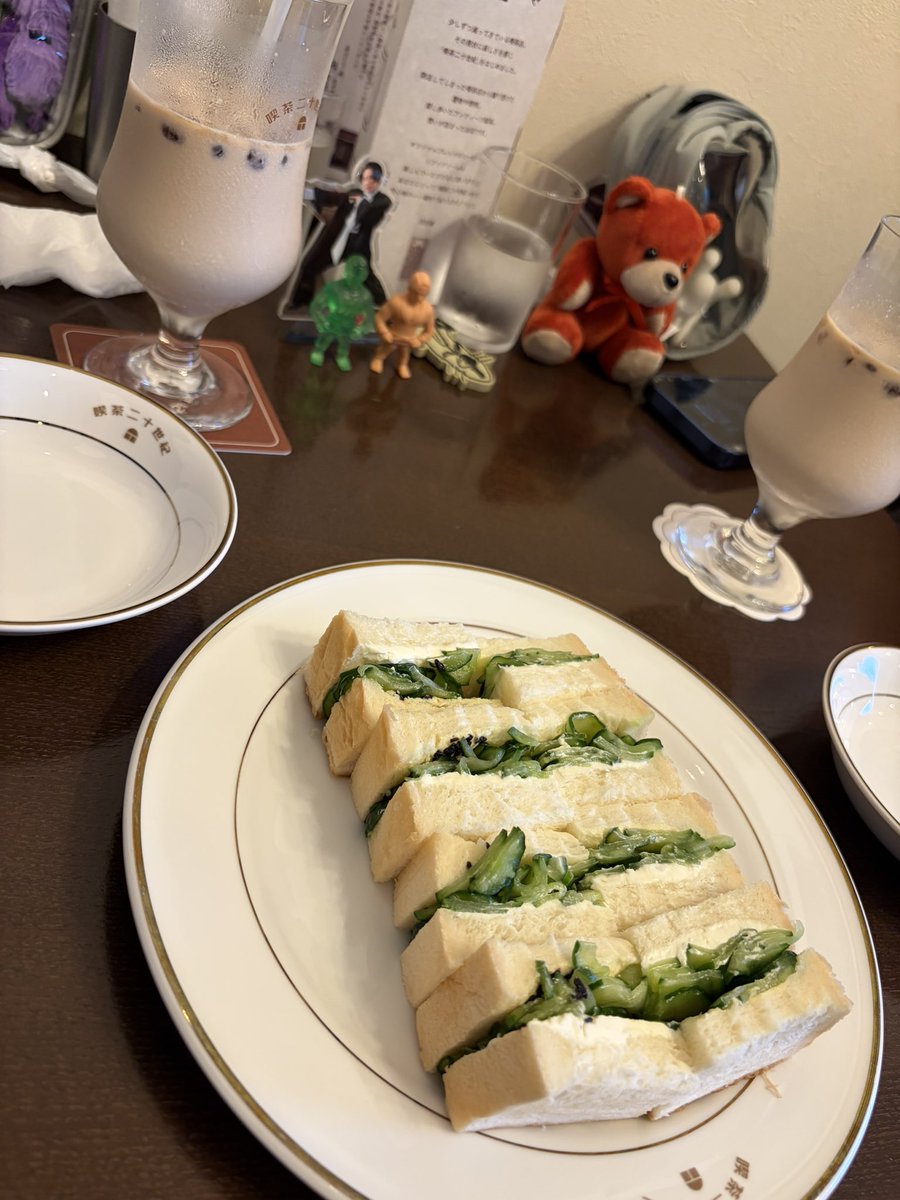 hi9Snow's tweet photo. 喫茶二十世紀 移転してからやっと行けました。素敵空間やわ。美味しいし楽しいし、時間があっという間に過ぎていくわ。 https://t.co/WvWipU2m41