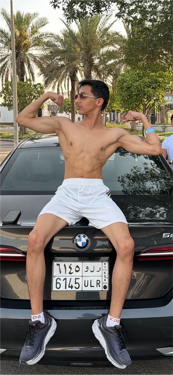 Ta1gwv's tweet photo. ابو زهره مراهقي المفضل 🥵🔥🔥 https://t.co/DbCGUQsJTj