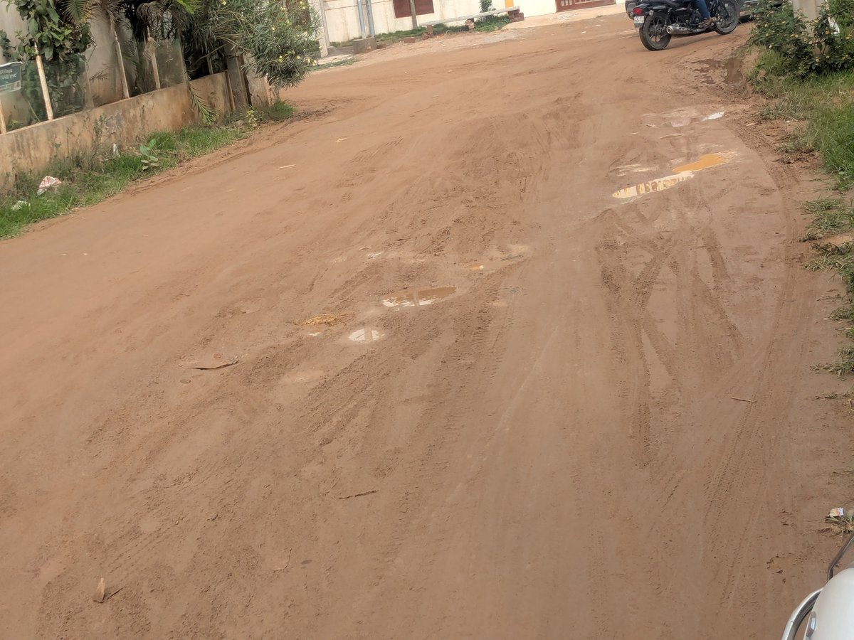 pramodb408's tweet photo. @wardno_133ALWAL @GHMCOnline @revanth_anumula @CommissionrGHMC @TV9Telugu @NtvTeluguLive @etvtelangana @republic Same location, same torture, only change is year. Last year same post.

You should be shameful of not working for more than an year. Nobody can teach you the accountability with the public taxes it should come by default. 
Today is not raining, otherwise even more pathetic https://t.co/DxHeG29F9C