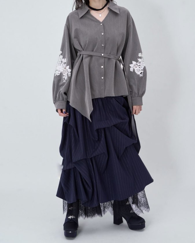 HARE_jp's tweet photo. 袖レースのさりげない肌見せが可愛い
1枚で様になる変形シャツが登場！
▽アイテムはこちら！
https://t.co/uaLPiw1nea https://t.co/79E3mwGNWL