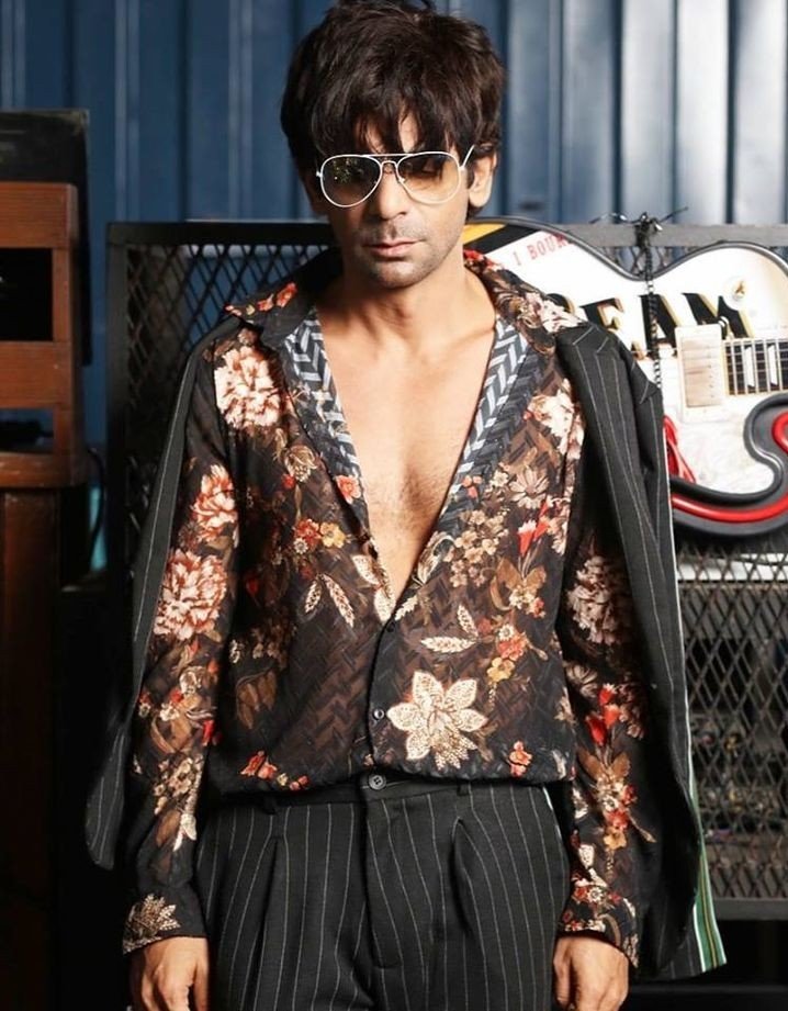 WhoVivek's tweet photo. Happy Birthday @WhoSunilGrover Sir... Sending so much love ❤️ duniya ko aise hi hasaate rho 😄 Janm Lene ke liye bohot bohot Shukriya 🥹 God bless you Sir 🥳#GodOfMimicry #SunilGrover #HappyBirthdaySunilGrover https://t.co/0HPGsSScGO
