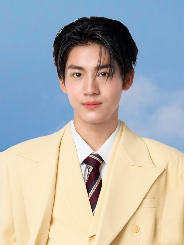 mfridxy's tweet photo. ลุคนี้ดีมากจริง ๆ คุณชายคุณหนูมาก 
บอกหน่อยว่าพี่ถ่ายไว้เยอะ — 👀💓👑

—

#Almondbabybigboy
#ProgressPassawish https://t.co/NABQNlq06b