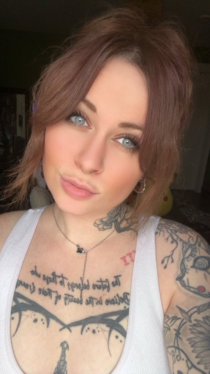 Phinxx__'s tweet photo. This past week of streams have been the best of this year, &amp; it’s all because of n thanks to you 🫶🏻 

Thank you so frickin much 🥹🤍 
Heart is so full https://t.co/9h6RNRCKw8