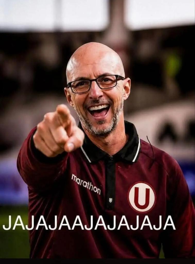 Robertsv30's tweet photo. @LalaFernanU Gano el fútbol https://t.co/bfFubUbHY9