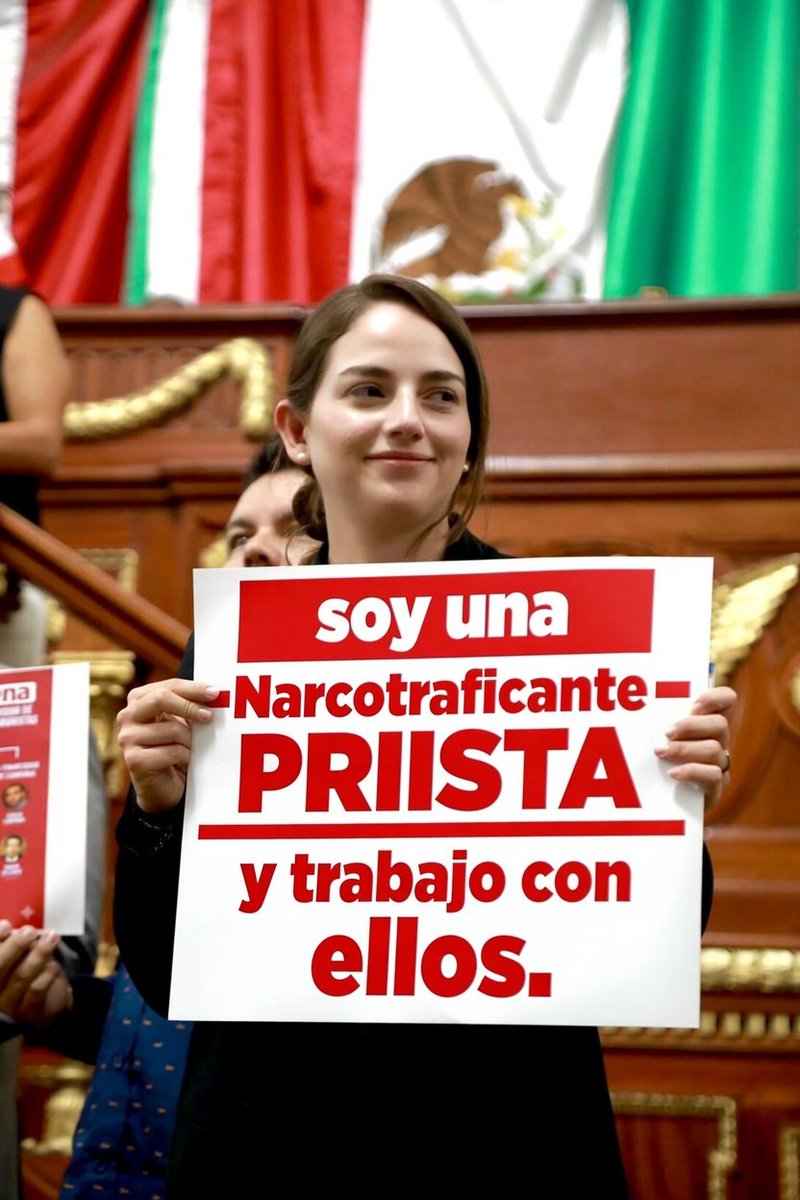 TonatiuhSmith's tweet photo. @TaniaLariosMX Patética. https://t.co/6OZGLySQz9
