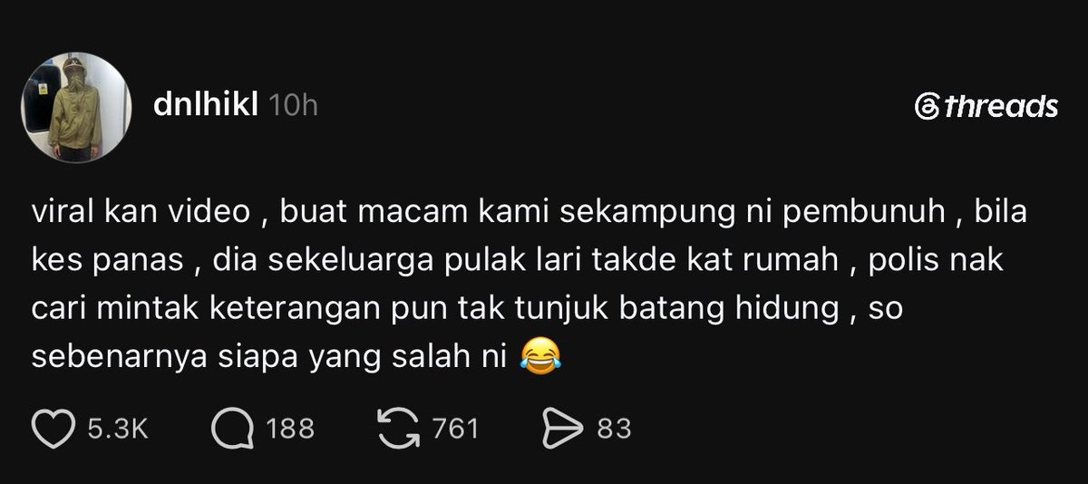 meinmokhtar's tweet photo. Noh dah buat porak peranda sampai balai pun kena serbu terus lari rumah. https://t.co/trQhQQSjit