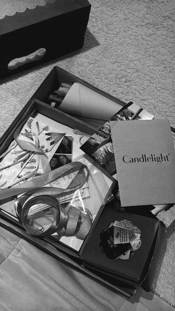 zab_mily's tweet photo. La caja de los recuerdos 💌 https://t.co/mBeAKDcIOa
