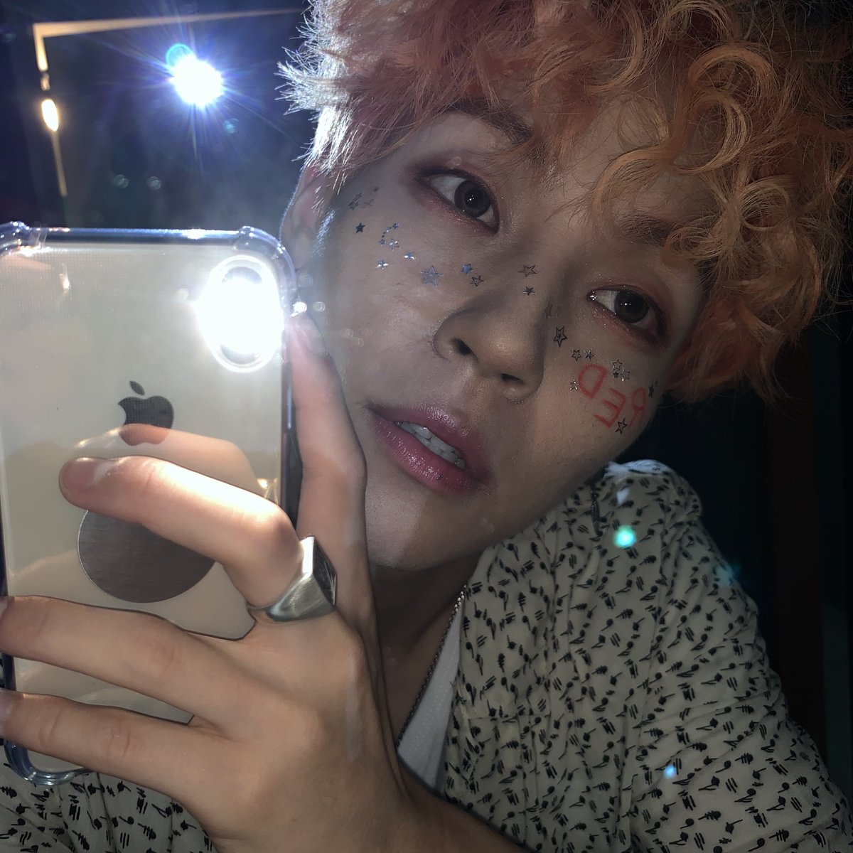 bubbletherose's tweet photo. 💬WS 260802 — 8:30 PM PDT

[photo 10x]

9주년 기념 애송이 시절 사진 보낸다
sending some photos from my baby (or rookie) times for the 9th anniversary

몇개는 예전에 이미 공유된거일수도
some  may have been shared before already https://t.co/nqix62wH45