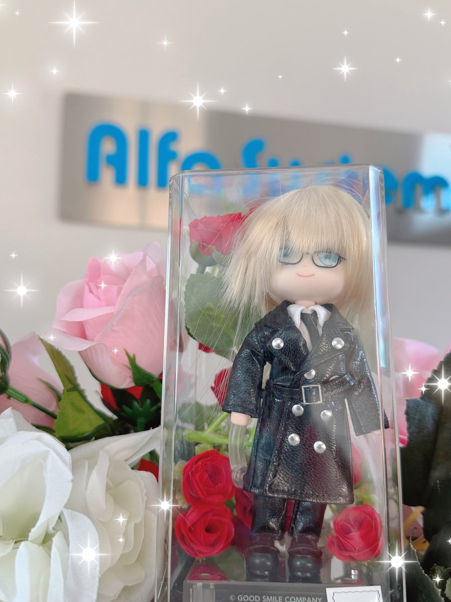 AlfaSystem_Game's tweet photo. W様より、『式神の城』ロイの手作りドールとお手紙をいただきました！✨
可愛らしく、細部までこだわりが詰まった素敵な作品です😊
 なお、お手紙でご質問いただいていた髪色につきましては、申し訳ございませんが正式な資料を確認することができませんでした...💦
大切に飾らせていただきます！✨ https://t.co/Es54cYLsLk