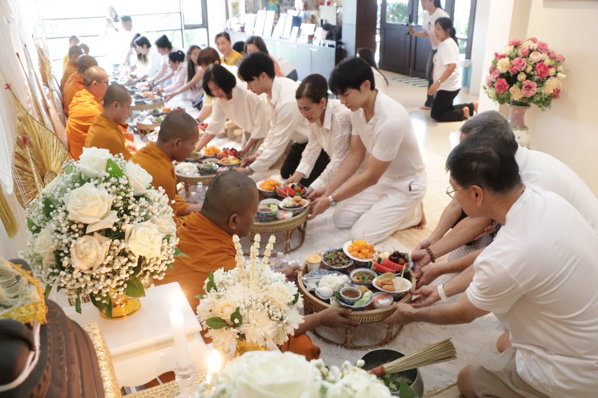 myworldspt's tweet photo. อนุโมทนาบุญค่ะ 🙏🏻 ขอให้มีแต่สิ่งดีๆเข้ามา ร่ำรวยเงินทองสุขภาพ แคล้วคลาดปลอดภัย บ้านแห่งความสุข ส่วนใครคิดไม่ดีก็ขอให้แพ้ภัยตัวเอง ไป สาธุ 🍀🪷✨
@MSuppasit #MewSuppasit 
@octotul #Tul_Pakorn https://t.co/GakoCrYQoo