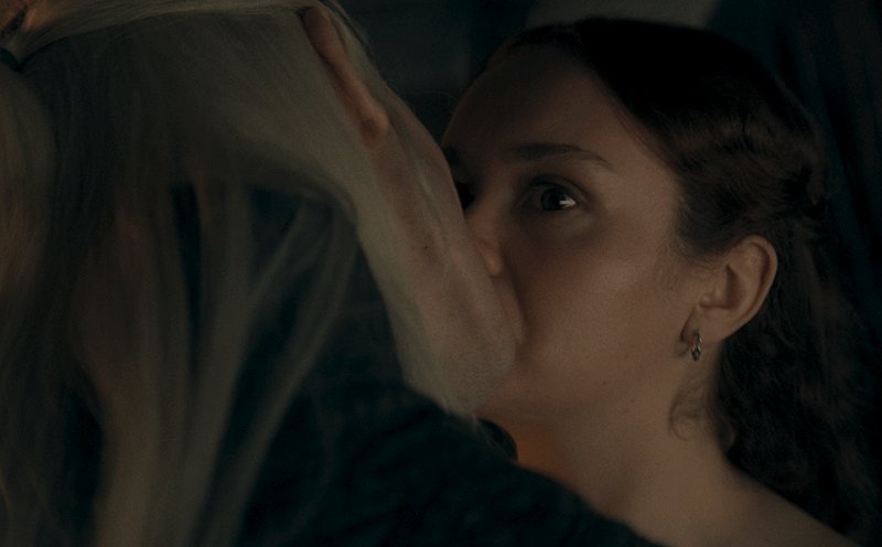 kendallgrl's tweet photo. they've given olivia cooke not one, not two, but THREE uncomfortable sexual scenes this season alone. olivia described the show as the humiliation of alicent, and of herself. honestly i couldn't agree more. it's such a disservice to alicent, but most importantly to olivia.
#HOTD https://t.co/jzus2eumZk