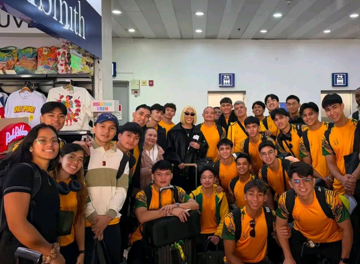 aaaa2986's tweet photo. Change career - balibol coach. Char 😅 https://t.co/2kIOIx8lTO