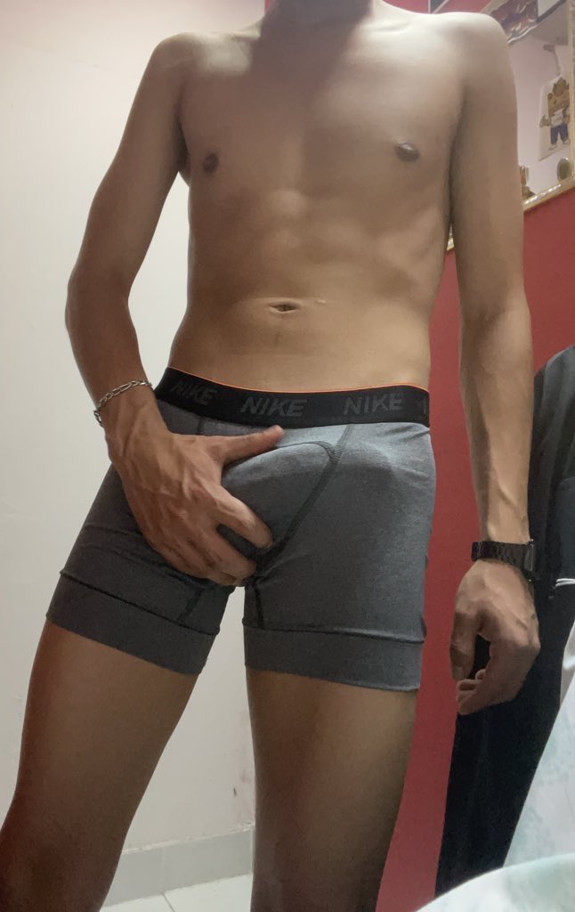 AxlHL1's tweet photo. Dm abierto https://t.co/JmXBIF40gT