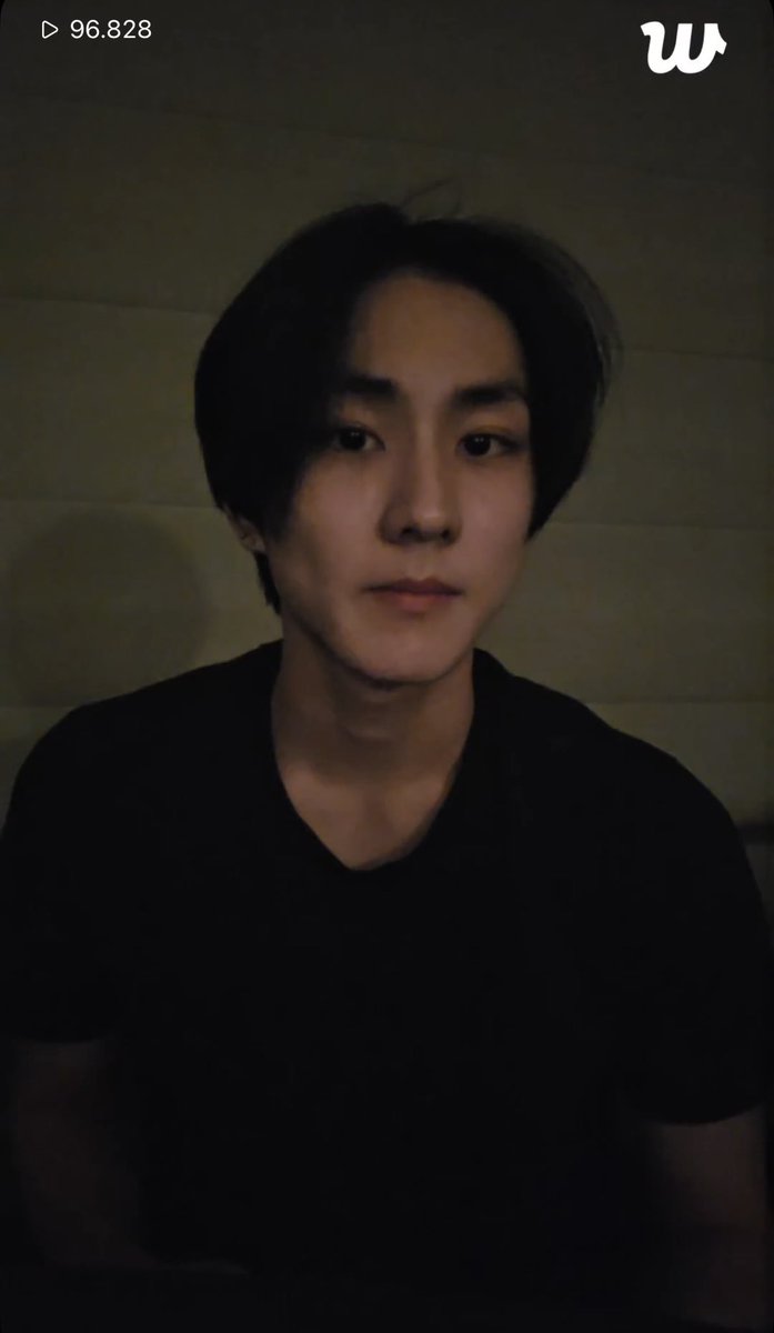ridetosolarr's tweet photo. JUNGWON LU BENER2 MAU NGEBUNUH KITA SECARA PERLAHAN YA??? 😭😭😭😭 APA2AN KIRIM SELCA PAKAI KEJEMA PUTIH TRS LIVE PAKAI KAOS HITAM KYKGINI?????

WV DM 10.43                            WV LIVE 10.53 https://t.co/dPmpXgOggD