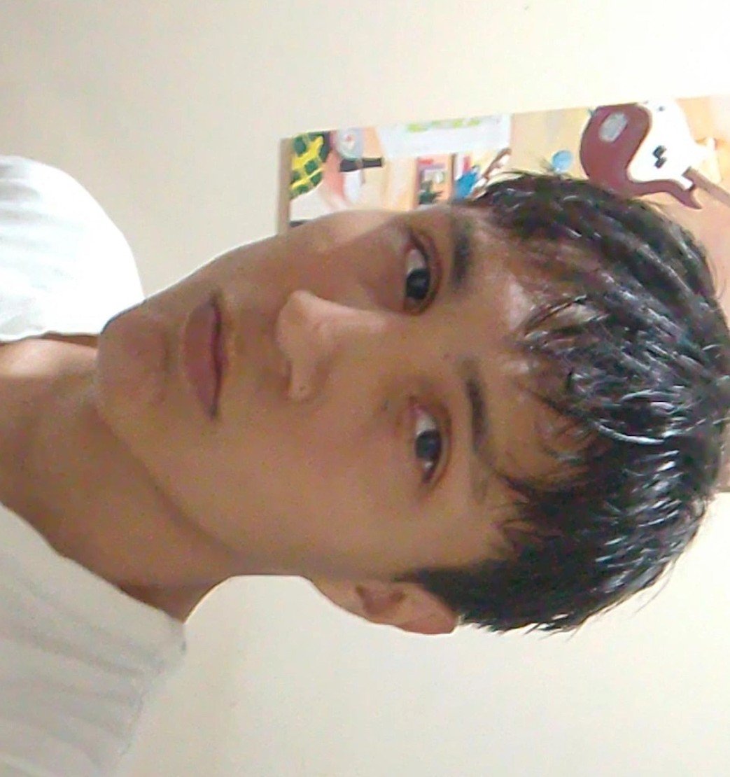 cacaamarilla3's tweet photo. Yo y mi pokemon https://t.co/wkBCM0kUey