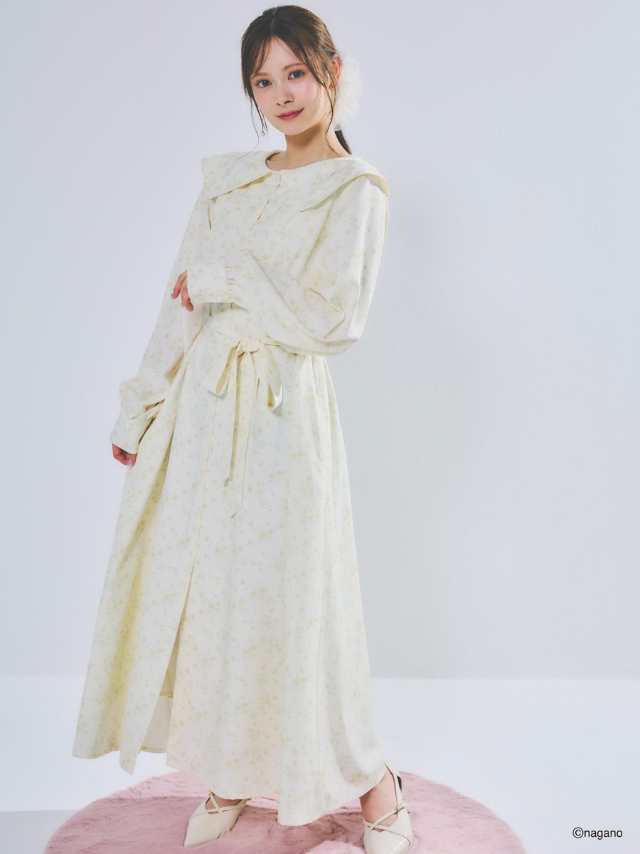dazzlin_com's tweet photo. ⋱  Special collection  ⋰

dazzlinの初となる「ちいかわ」special collection 💫

本日よりWEBストアでの先行販売が開始！
ぜひチェックしてみてください💭

https://t.co/fuREZonCvz

——————————————————

【ちいかわ/dazzlin　specialcollection】

🏷️フラワーパターンワンピース
price : ￥14,300
pink / blue / yellow
size : free

🏷️モコモコフリルバッグ
price : ￥9,900
off white / blue / yellow
size : free

——————————————————

【 schedule 】

📍8.7(fri) 12:00～
　 WEBストアでの先行販売開始
　（RUNWAY channel ＆ ZOZOTOWNにてお取り扱い予定。）

📍9月中旬頃～
　 全国のdazzlin店舗にて販売開始

※無くなり次第終了となります、予めご了承ください。

——————————————————

#ちいかわ #chiikawa
#dazzlin #ダズリン