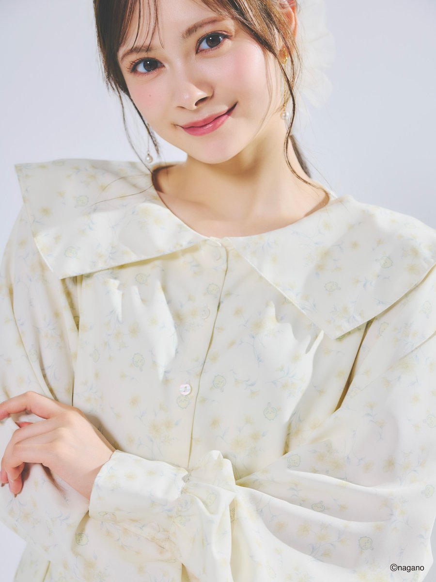 dazzlin_com's tweet photo. ⋱  Special collection  ⋰

dazzlinの初となる「ちいかわ」special collection 💫

本日よりWEBストアでの先行販売が開始！
ぜひチェックしてみてください💭

https://t.co/fuREZonCvz

——————————————————

【ちいかわ/dazzlin　specialcollection】

🏷️フラワーパターンワンピース
price : ￥14,300
pink / blue / yellow
size : free

🏷️モコモコフリルバッグ
price : ￥9,900
off white / blue / yellow
size : free

——————————————————

【 schedule 】

📍8.7(fri) 12:00～
　 WEBストアでの先行販売開始
　（RUNWAY channel ＆ ZOZOTOWNにてお取り扱い予定。）

📍9月中旬頃～
　 全国のdazzlin店舗にて販売開始

※無くなり次第終了となります、予めご了承ください。

——————————————————

#ちいかわ #chiikawa
#dazzlin #ダズリン