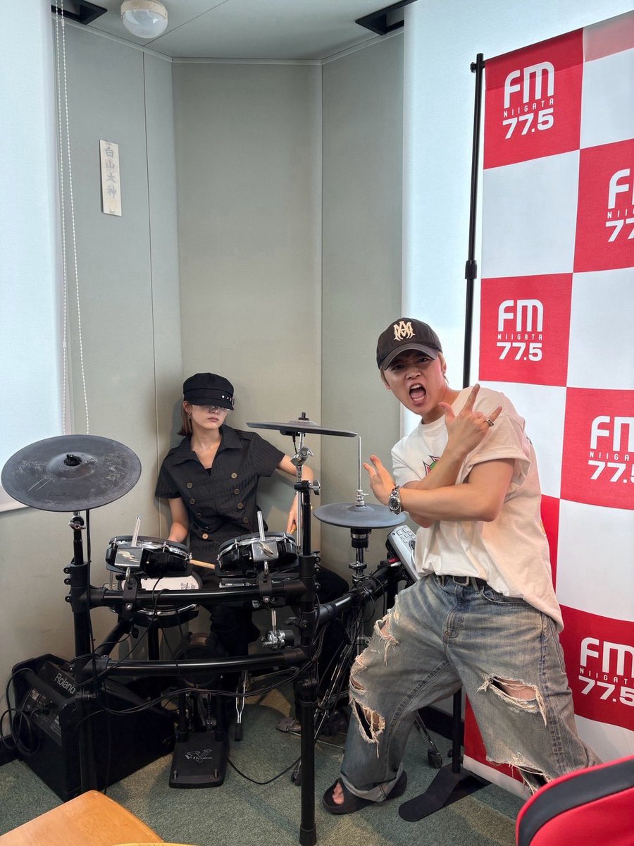 genic_staff's tweet photo. ／
VIP GROUP Presents
#GENICのうたた寝RADIO😴💤
＼

今週もありがとうございました！
#西本茉生 と #宇井優良梨 がお送りしました✨
「君に想い馳せて････ゆら ゆらり。」ではまさかのファインプレーが🔥

聴き逃した方はradikoでぜひ🎧
https://t.co/kYbucJKs6X

#GENIC #GENIC775 #た寝ラジ @FMNIIGATA @GXVMK @yurari722