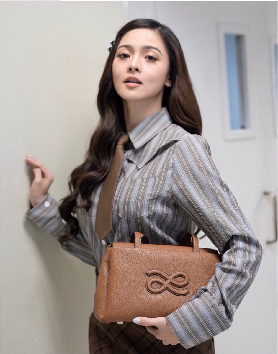 kimpaucrumbs's tweet photo. na para bang 16 years old lang yan siya. 😍 https://t.co/Anu3bRExlo