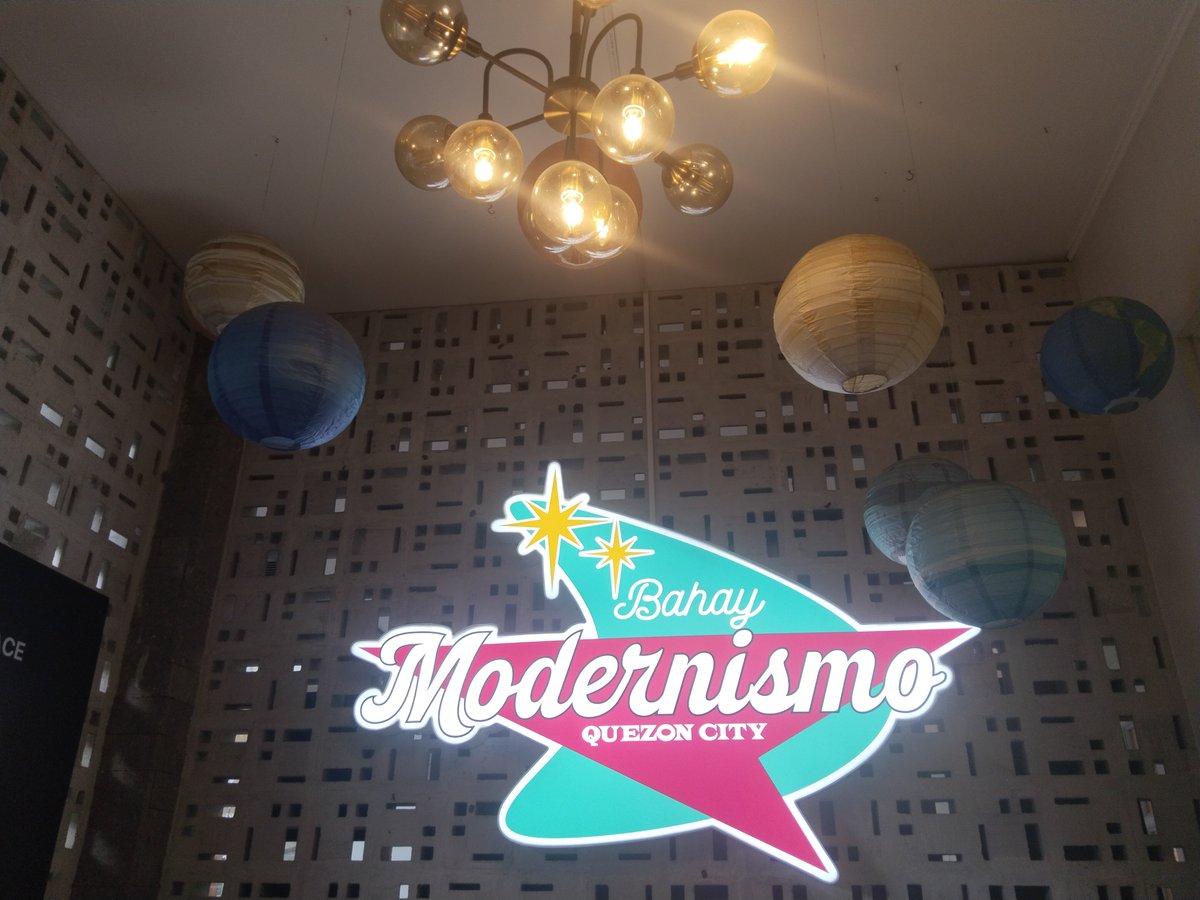 tofufufuu's tweet photo. Visited 4 museums inside QC circle namely,Quezon Memorial Shrine, Presidential Car Museum,Bahay Modernismo and Quezon Heritage House. My friend and I also joined the walking tour organized by the local government to remember Manuel Quezon's birth and death anniversary this month https://t.co/bUMalFsCdj