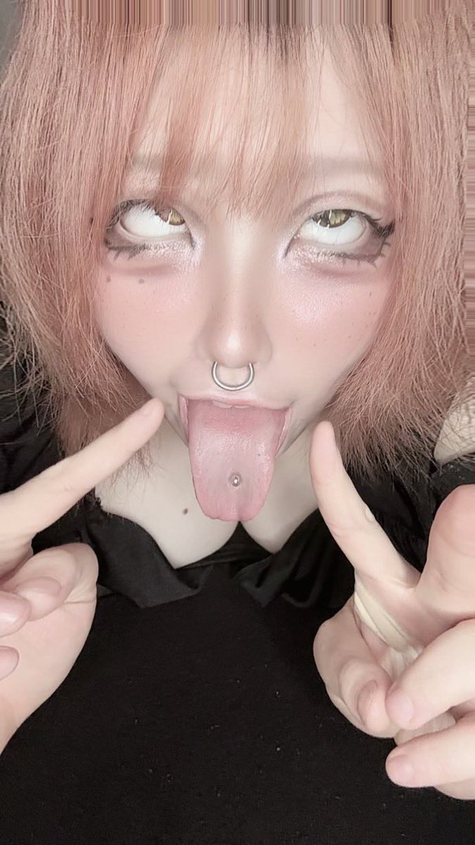 tacochi_8755's tweet photo. 【第ニ弾　お◯んぽ募集❕👅🍌】

💗対象者💗
・お◯んぽ大好きど変態痴女を肉便器にしたい方❕
・公衆トイレやカラオケ、車の中などでじゅぽじゅぽさせたい方❕
※イラマ得意なので根元まで入ります。たくさんオナホとして使って欲しいです♡

💗応募条件💗
・myfansに入っている方
・このポストのリポスト

💜注意💜
※1日だけありえないくらいしゃぶられます。
※顔と舌上と口内に出してもらいます。
※場合によっては、連絡先交換して今後も会ってもらいます。

【期間】
8/3〜8/31

【発表】
9月中

お◯んぽ鼻に押し付けて匂い嗅がせたり、顔にびゅ〜！ってだしたり、口の中にどぴゅどぴゅって欲しい✨　応募待ってるね^ ^