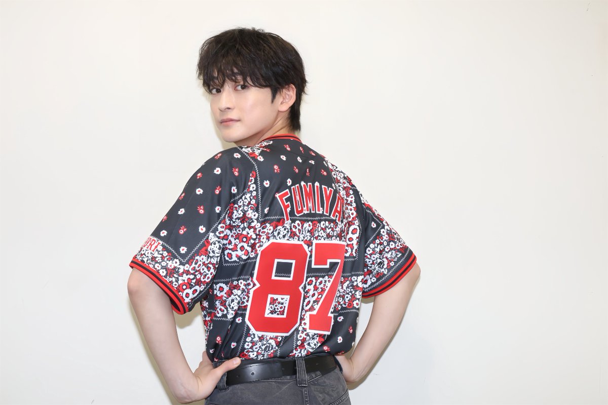 oshiraku's tweet photo. 📍推し楽 ニュース💌

高橋文哉、映画「ブルーロック」公開前に東京ドームのマウンドへ！ 渾身の一球を披露

詳細はこちら👉https://t.co/F9YMdysCLT

#ブルーロック #高橋文哉 https://t.co/EPPQoCZno4