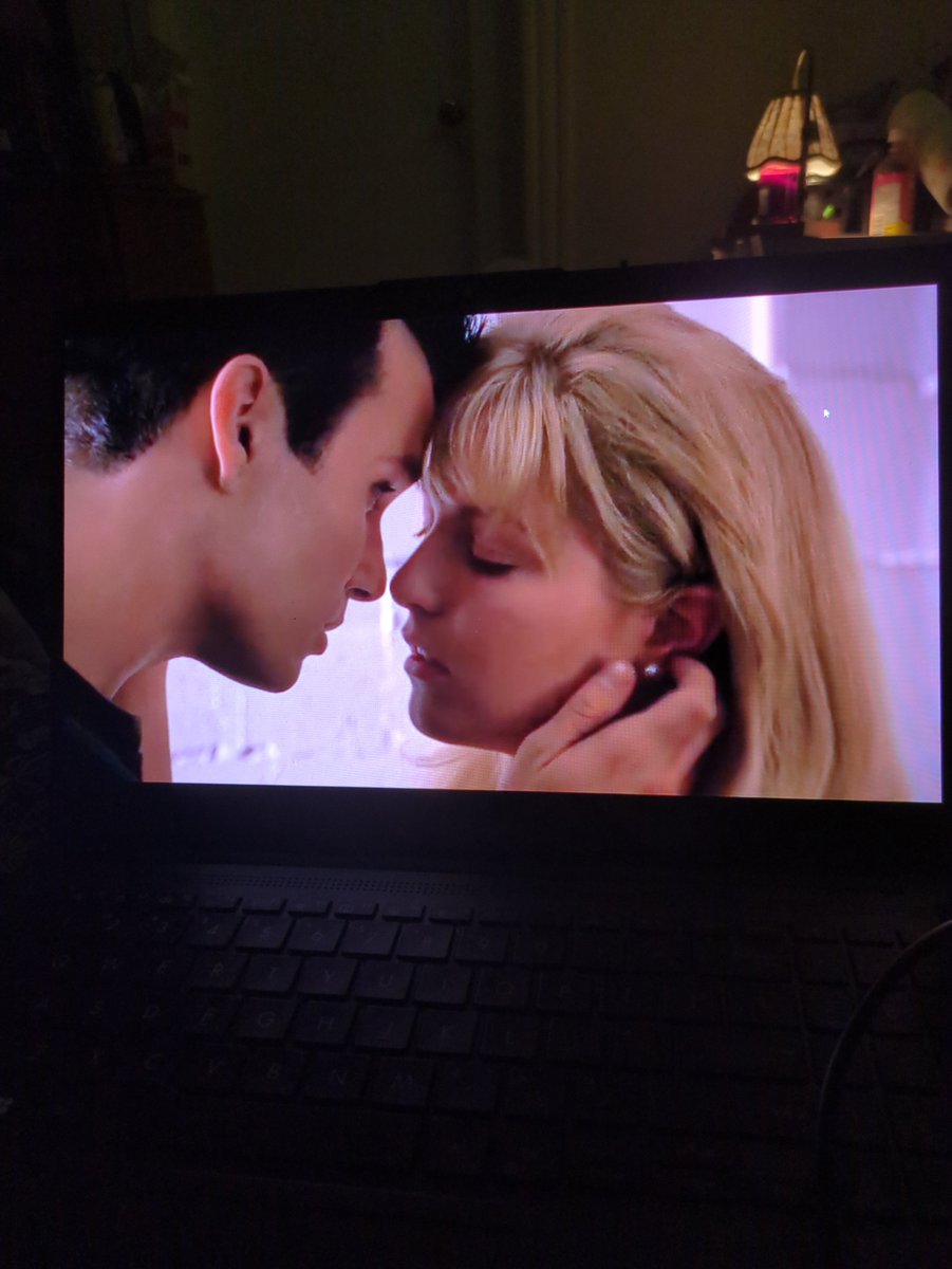 OddTree949's tweet photo. Night 2 no gf 💔 

And least now she doesn't have to see me sob to twin peaks fwwm https://t.co/L7HSC3HVN7