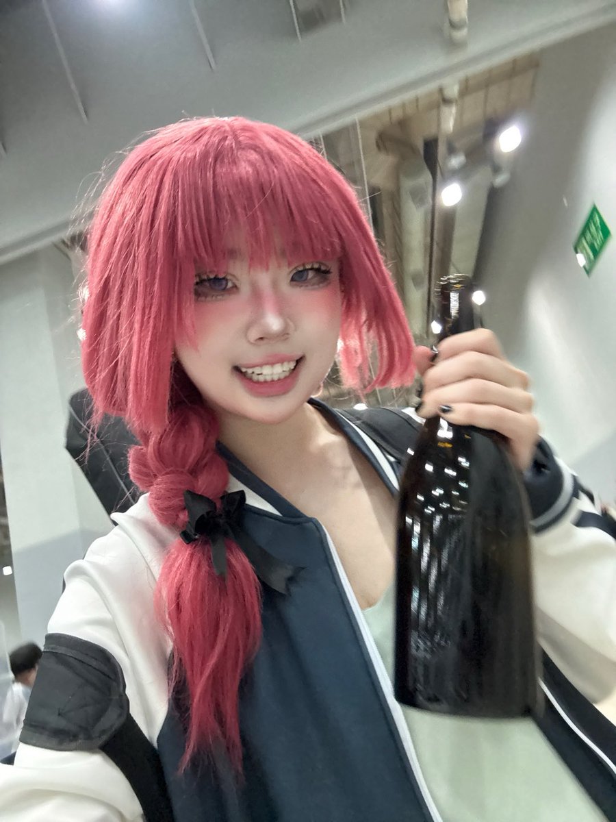 SUB1RE3's tweet photo. #코스어_𝕏친소 #코스어_𝕏트친소 

남들 다 나갈 때 나가야 욕 안 먹는다.

부일페 키쿠리로 다녀온 숩니라고 합니다~ 게임 애니 장르 안 가리는 잡식성이에요~~! 블아랑 롤 좋아하는데 타장도 먹여주심 먹어요

교류 잘 못해서 안 써실 분만 와 주세요~! 나중에 블블하면 서운해잉. 흔적 다 잡아요! https://t.co/faCUvPjoWS