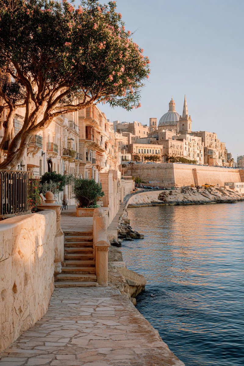WorldnPictures's tweet photo. Valletta, Malta 🇲🇹 https://t.co/8FPvs0dIpB