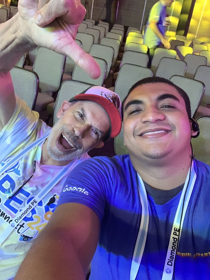 Michaelkilderyy's tweet photo. Google Pessummit26 in Mexico City #pessummit26 Thanks fot invitacion!!!! https://t.co/7u2wTmxzDW