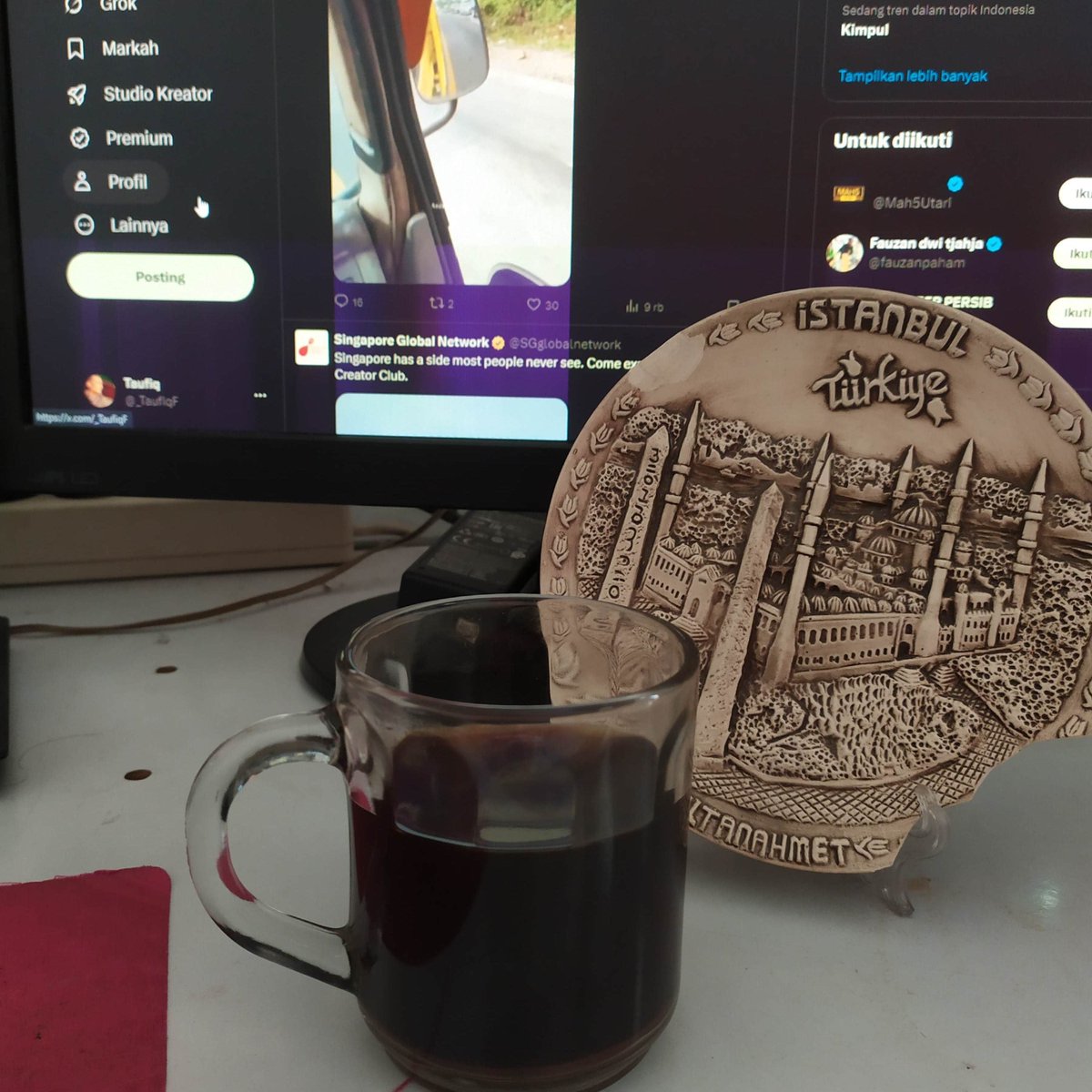 _TaufiqF's tweet photo. Minum segelas kopi pahit menjelang salat dzuhur 👌🏻 https://t.co/bFRsNv4YaC