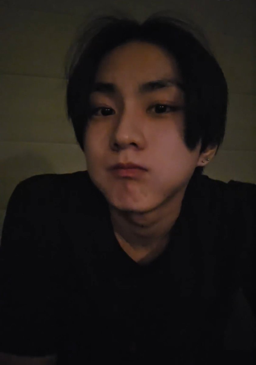 jungwon_mine's tweet photo. cute as fck                                  what the fck https://t.co/RKb4XTPXk6