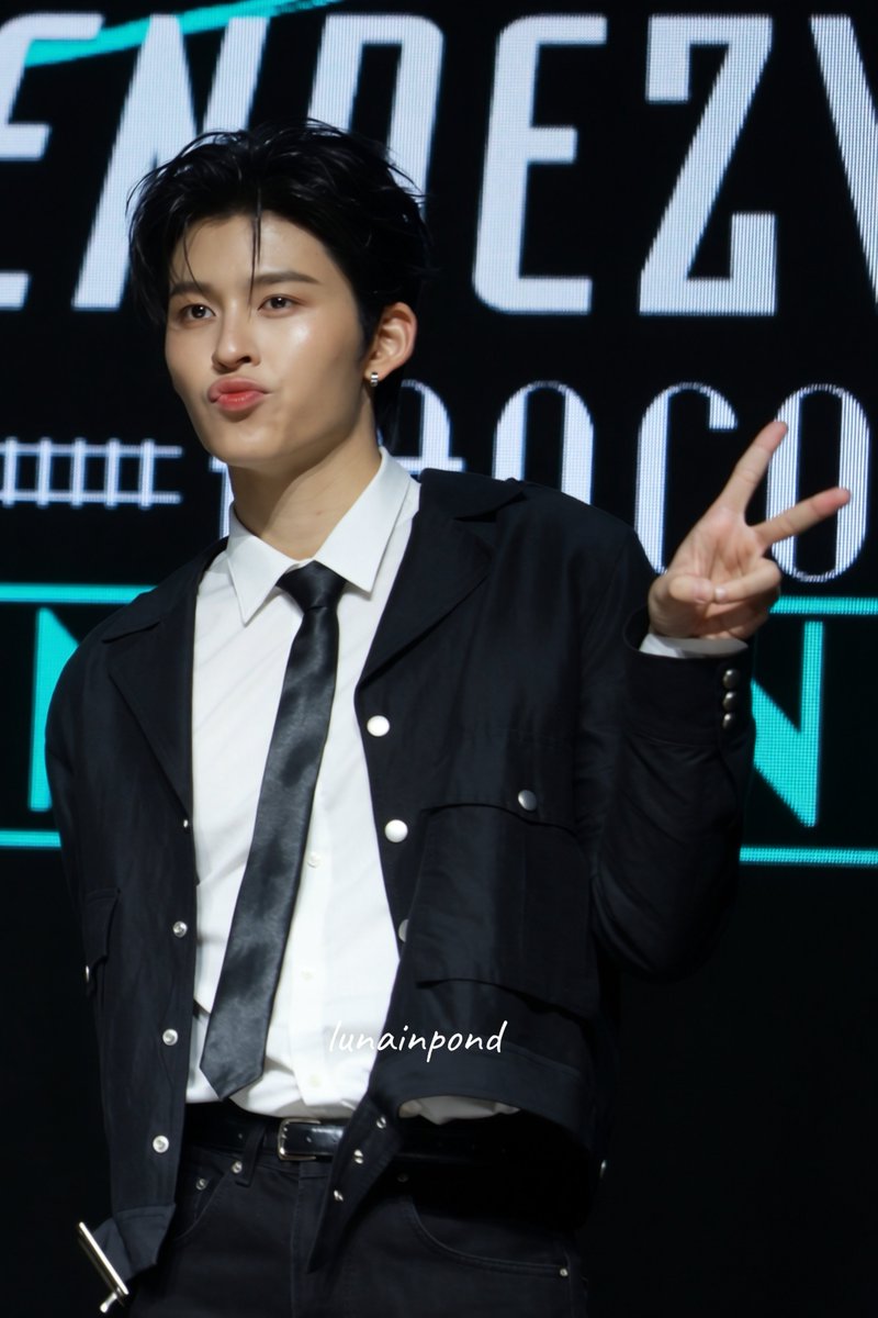 lunainpond's tweet photo. Y so cuteeee

PONDPHUWIN RENDEZV MANILA
#PondPhuwinRendezvousInManila 
#ppnaravit https://t.co/jCyXzKs20u